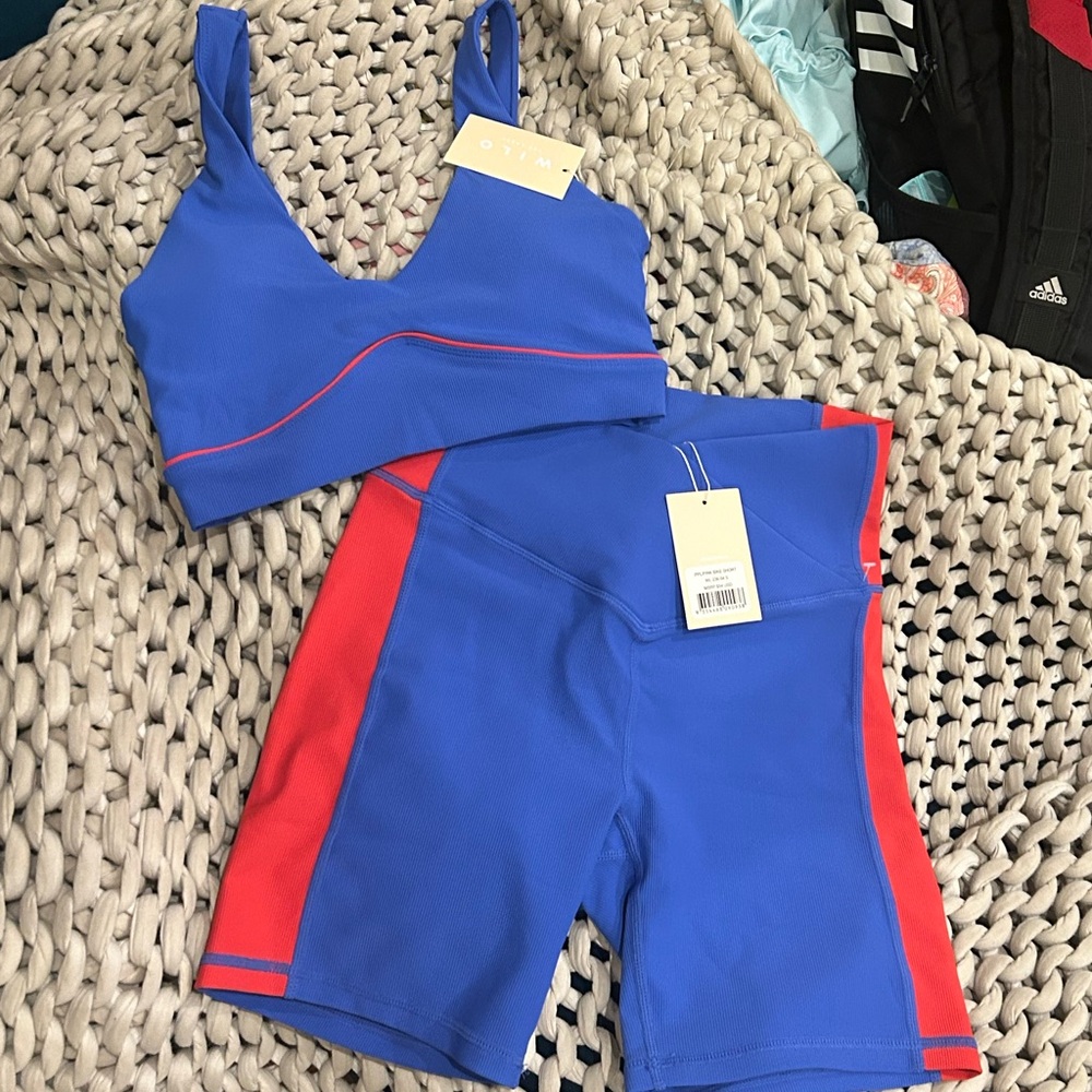 Wilo 🆕 Ribbed Sports Bra Top - Picture 3 of 5